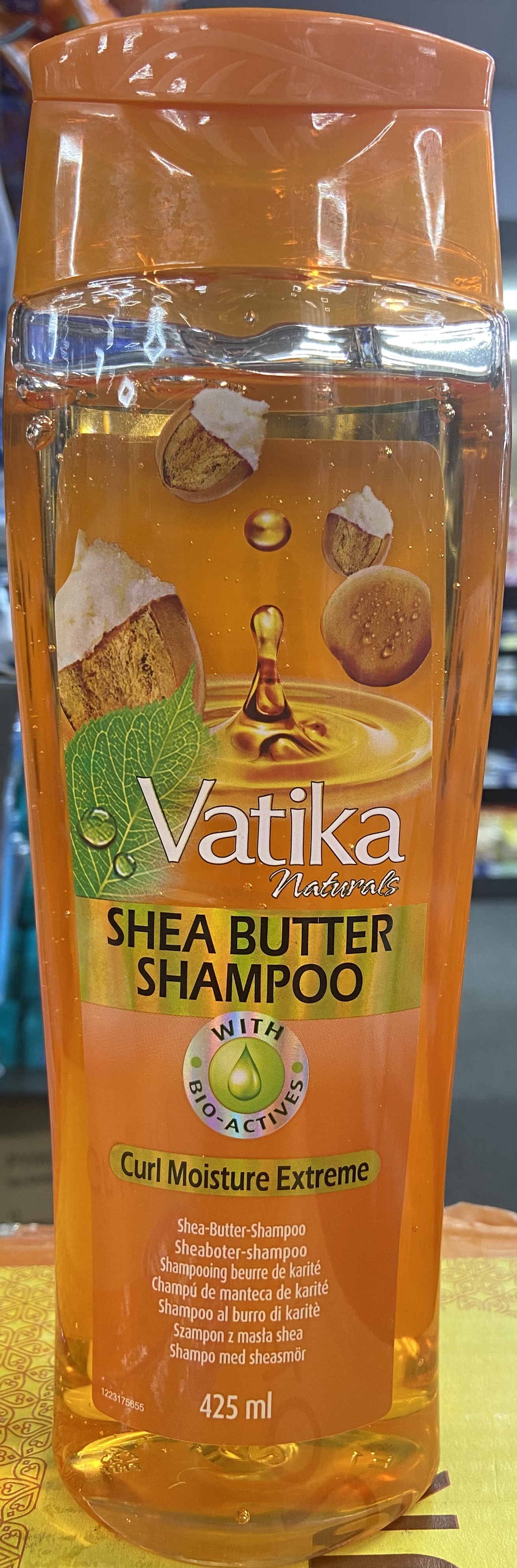 Vatika naturals shea butter shampoo ( curl moisture extreme) - 425ml