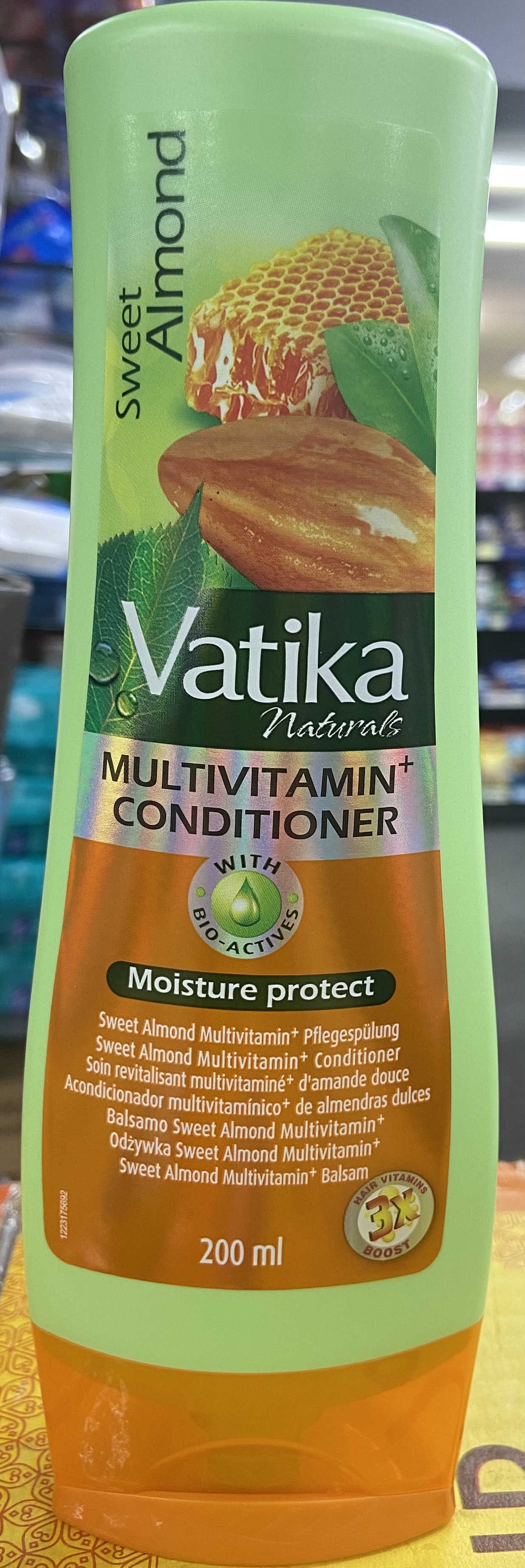 Vatika naturals sweet almond conditioner ( moisture protect) - 200 ml